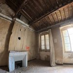 interieur immeuble marseillais ancien prévu pour renovation Axiolis