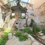 interieur vieux bâtiment à Marseille pour renovation