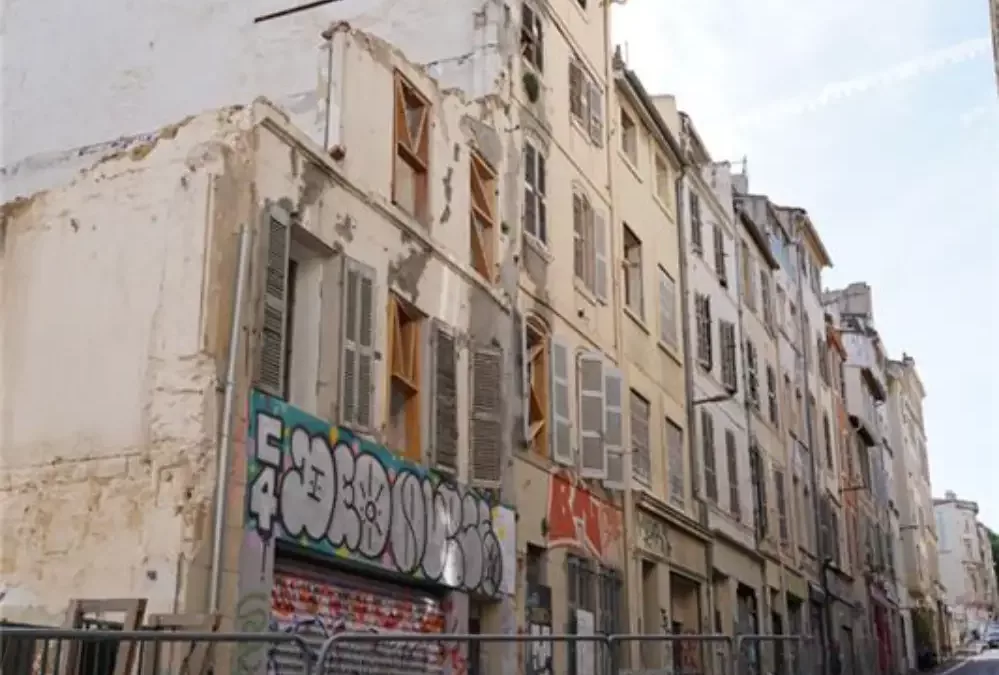 Réhabilitation d&rsquo;immeubles dégradés en centre-ville de Marseille : quand sol et structure dialoguent