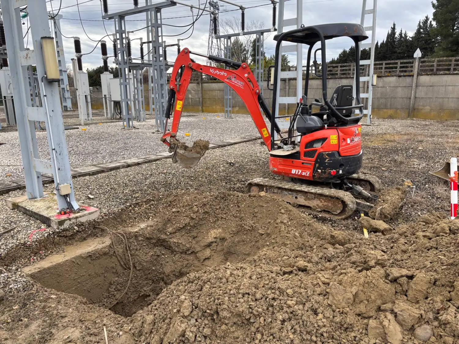 Investigation géotechnique / structure sur site haute tension en exploitation : retour d&rsquo;expérience ENEDIS Bollène